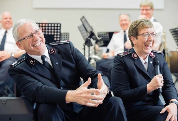 Peddles' warmth and accessibility delight Salvationists during Australia visit