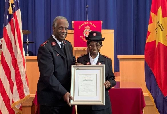 Pioneering officers receive Order of the Founder 