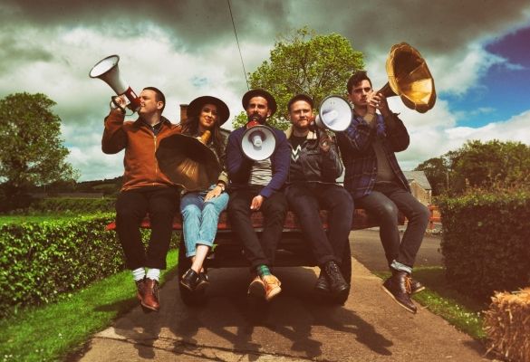 Music review: Campfire Christmas,Vol.1 by Rend Collective