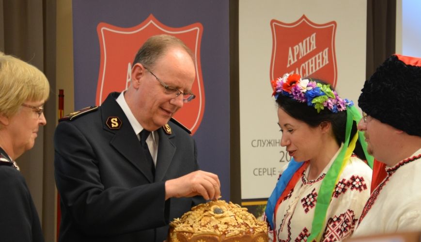 General and Commissioner Cox make historic visit to Eastern Europe