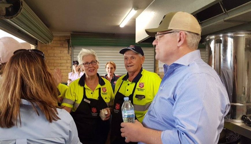 Prime Minister visits SAES workers in Queensland