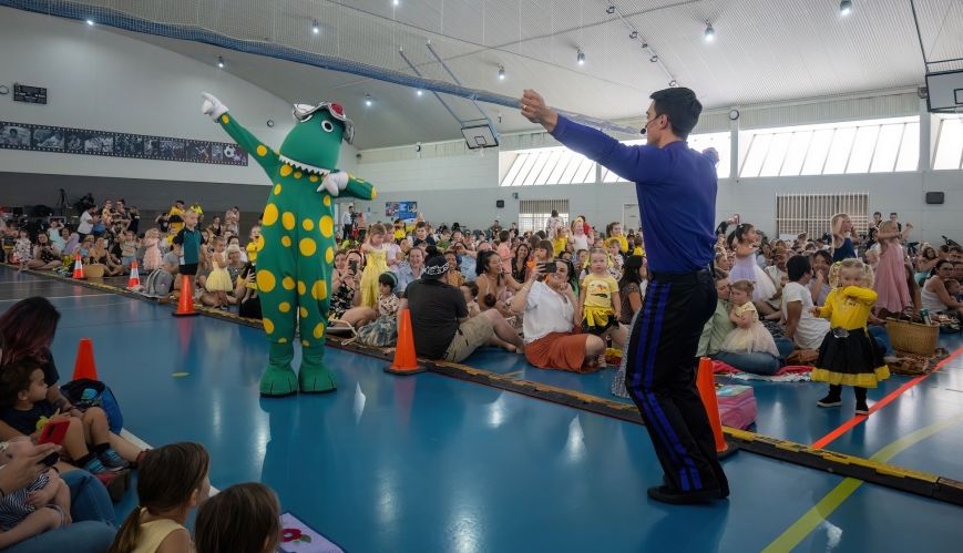 Wiggles bring smiles to flood-affected families