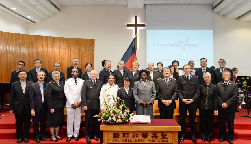 Theological council launches Chinese translations