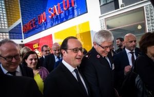 President Hollande reopens Salvation Army centre in Paris