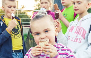 Street parties light up Grovedale housing project