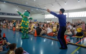 Wiggles bring smiles to flood-affected families