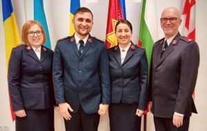 Aussies help raise the flag in Bulgaria 