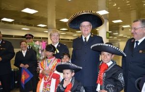 General Cox leads 80th anniversary celebrations in Mexico