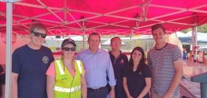 Western Australia Premier, Mark McGowan visited Salvation Army Emergency Services teams at the fire-front north of Perth to give them a morale boost.
